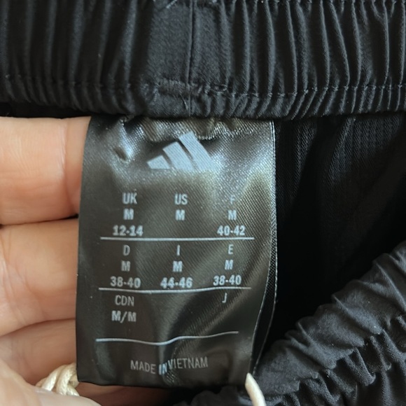 Adidas Women’s Z.N.E. Woven Pants Loose Fit Straight Leg Black NWT Medium - Picture 7 of 12